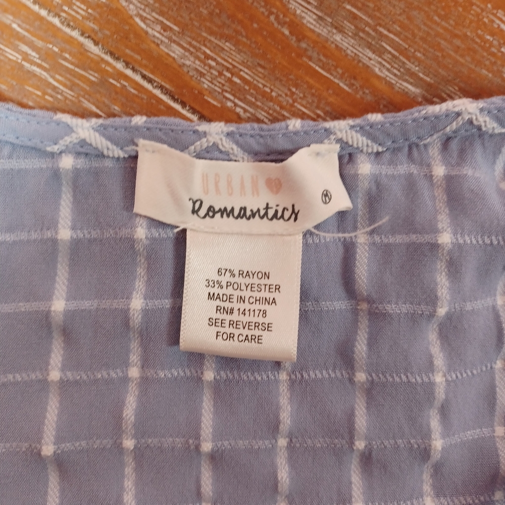 Urban Romantics Light Blue Gingham V- Neck Sleeveless Top - Picture 4 of 4